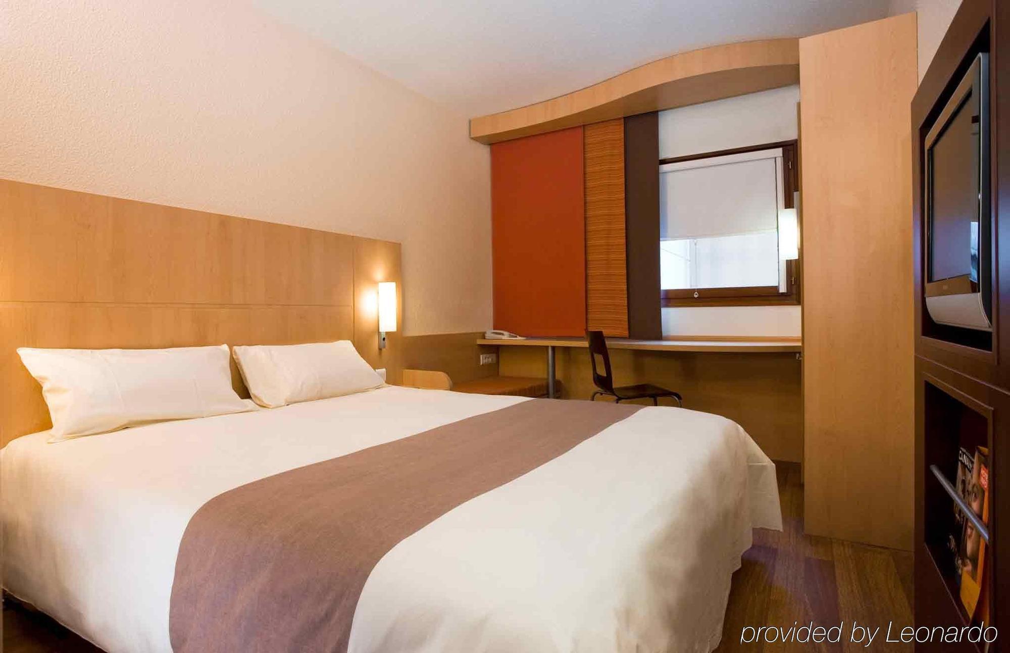 Ibis Fnideq Hotel Екстериор снимка