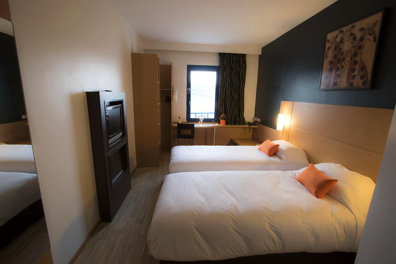 Ibis Fnideq Hotel Екстериор снимка