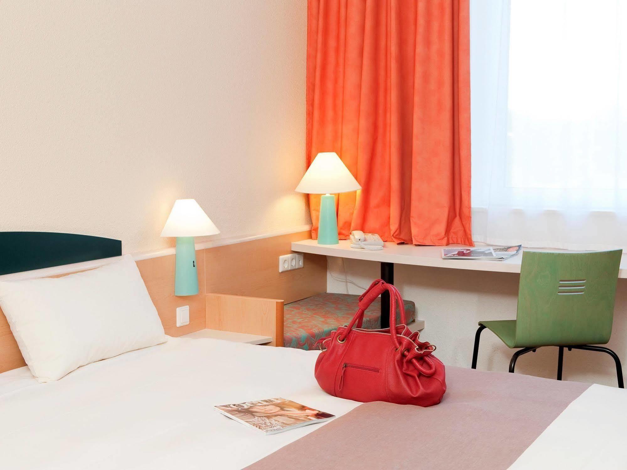 Ibis Fnideq Hotel Екстериор снимка